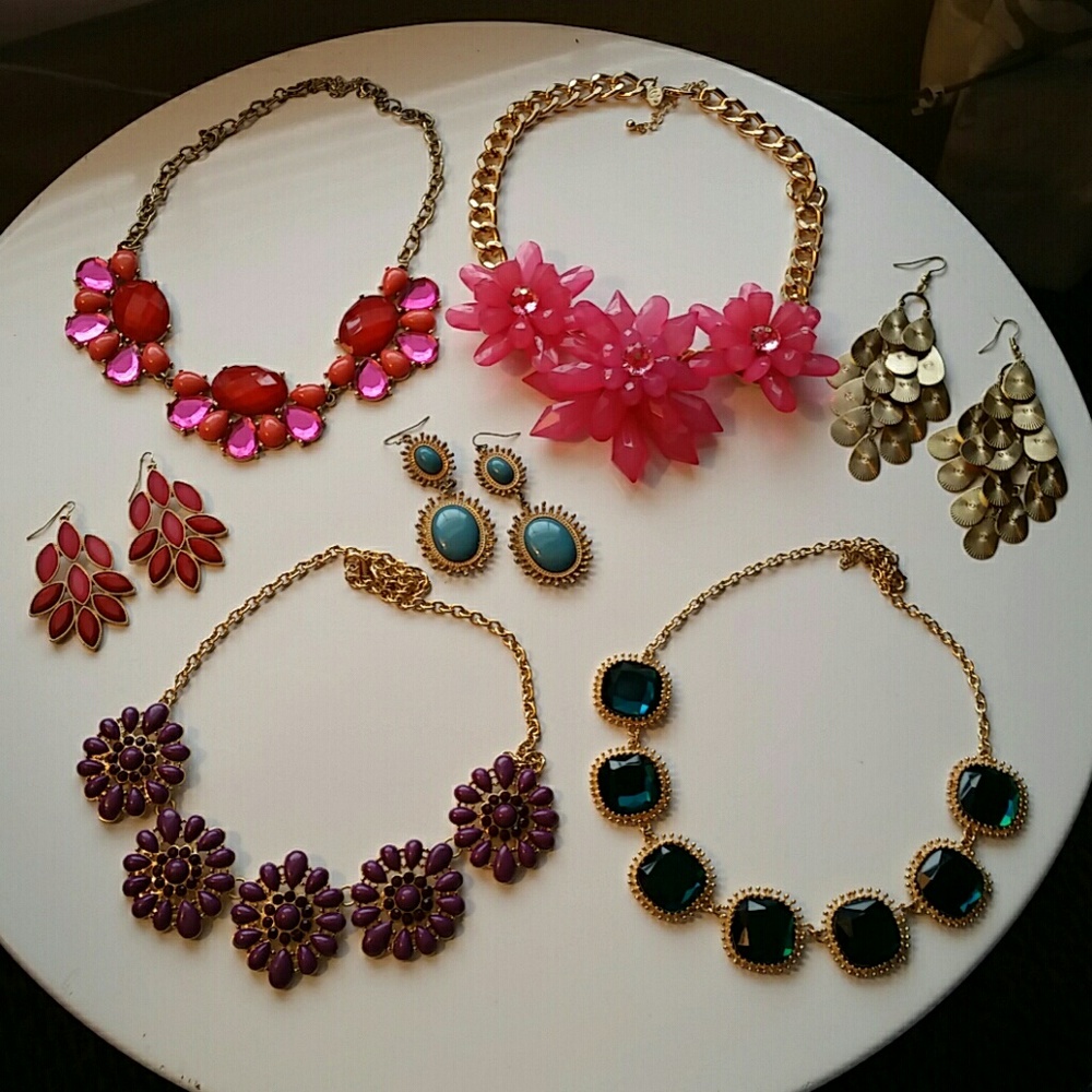 Statement Jewelry - image 1